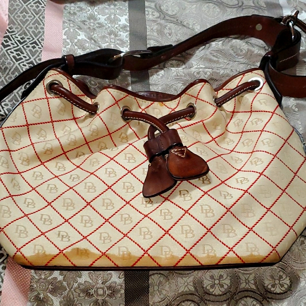 💜Dooney & Bourke